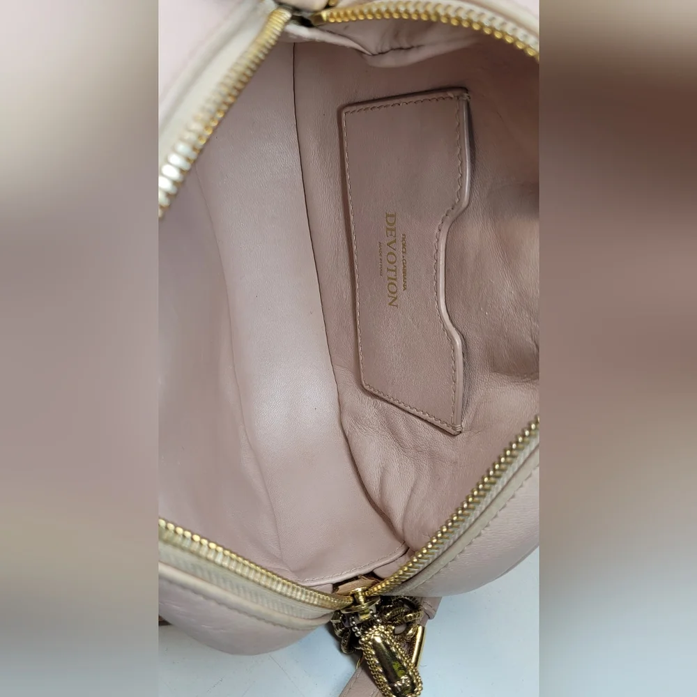 SOLD!! Dolce & Gabbana Devotion Sacred Heart Pink Calfskin Crossbody Bag - Picture 10 of 15